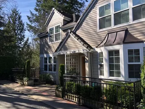10244 NW Edgewood Dr, Portland, OR 97229