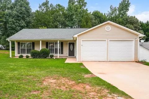 9162 S Sterling Lakes Dr, Covington, GA 30014