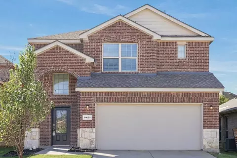 8824 Deadwood Ln, Aubrey, TX 76227