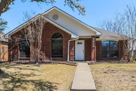6936 Bentley Ave, Fort Worth, TX 76137
