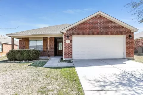 1813 Sparrow Ln, Aubrey, TX 76227