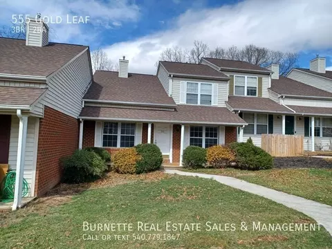 555 Gold Leaf Dr, Christiansburg, VA 24073