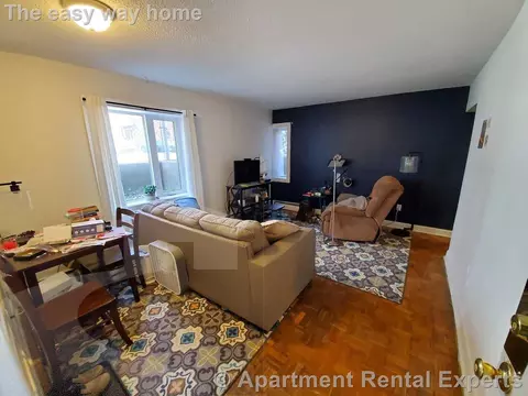 524 Putnam Ave #1, Cambridge, MA 02139