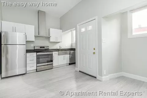 145 Columbia St #1, Cambridge, MA 02139