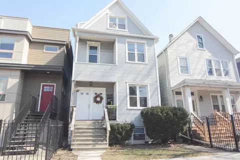 3129 N Spaulding Ave #3, Chicago, IL 60618