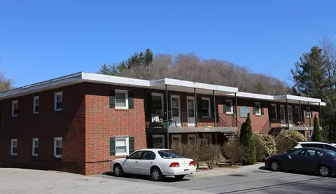 1417 N Carolina Highway 105 Byp #9, Boone, NC 28607