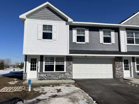 4812 Equine Trl, Woodbury, MN 55129