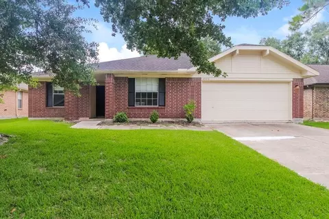 4923 Bayboro Park Dr, Friendswood, TX 77546