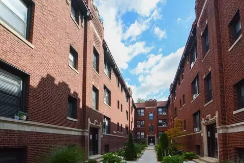 2643 N Spaulding Ave #2W, Chicago, IL 60647