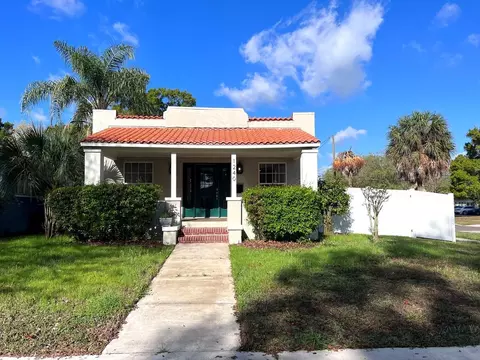 1240 15th St N, Saint Petersburg, FL 33705