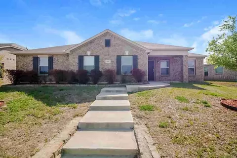 1020 Callalily Dr, Desoto, TX 75115