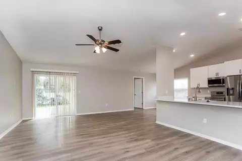12873 Pineway Dr, Largo, FL 33773 photo 4