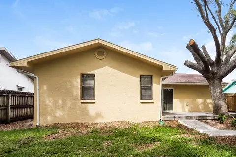 12873 Pineway Dr, Largo, FL 33773 photo 16