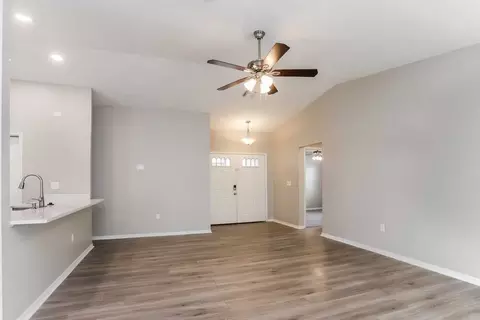 12873 Pineway Dr, Largo, FL 33773 photo 3