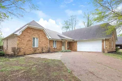 1104 Fox Trace Cv, Memphis, TN 38018
