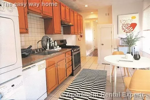 27 Lambert St #3L, Cambridge, MA 02141