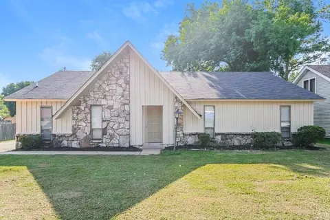 4476 Trout Valley Dr, Memphis, TN 38141