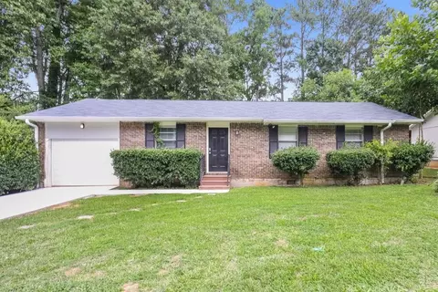 6133 Fieldcrest Dr, Morrow, GA 30260