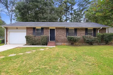 6133 Fieldcrest Dr, Morrow, GA 30260