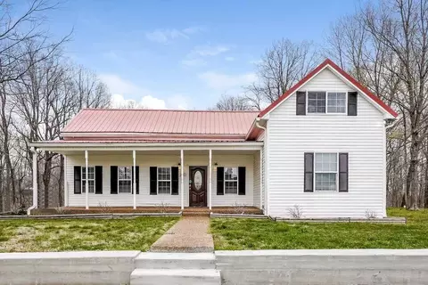 587 Shun Pike, Cottontown, TN 37048