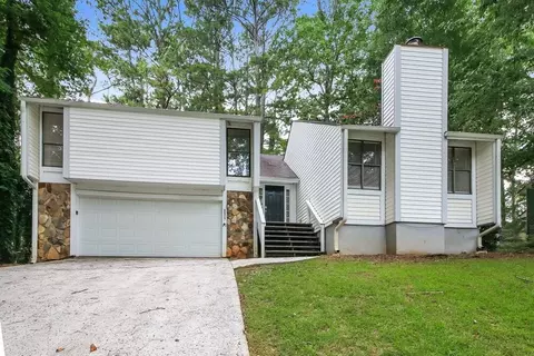 8807 Parliament Pl, Jonesboro, GA 30238