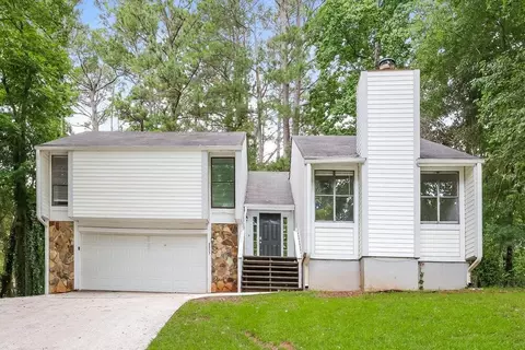 8807 Parliament Pl, Jonesboro, GA 30238