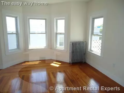 42 Derby St #3, Somerville, MA 02145