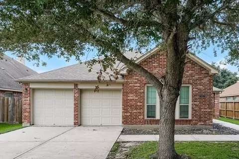 5403 Belvedere Dr, Rosenberg, TX 77471