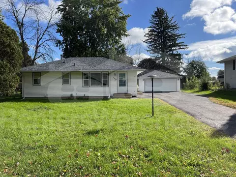109 Strese Ln, Apple Valley, MN 55124