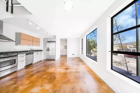 6501 San Pablo Ave #205, Oakland, CA 94608