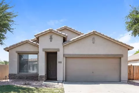 3329 E Powell Ct, Gilbert, AZ 85298