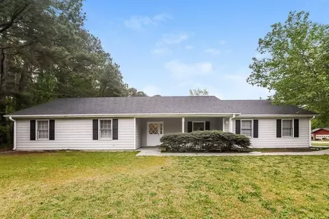3568 Fernbrook Dr, Snellville, GA 30039