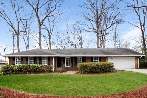 17 Pioneer Trl, Marietta, GA 30068