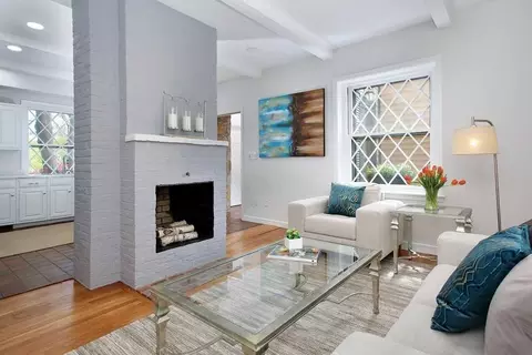 104 Buckminster Rd, Brookline, MA 02445