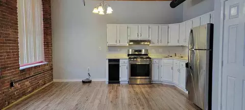 470 Silver St #102, Manchester, NH 03103