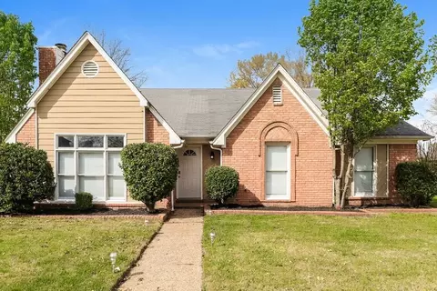8400 Timber Creek Dr, Memphis, TN 38018