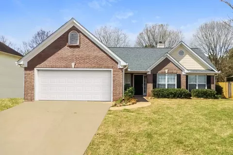 215 Gilliam Ct, Locust Grove, GA 30248