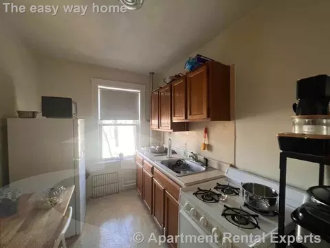 155 Summer St #11R, Somerville, MA 02143