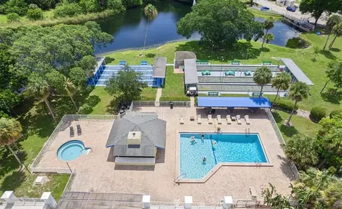 6711 NW 30th St, Margate, FL 33063