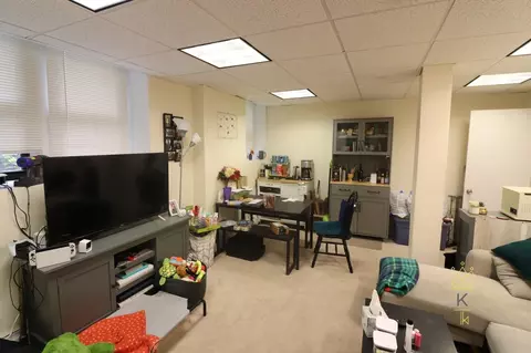 130 Babcock St #1, Brookline, MA 02446
