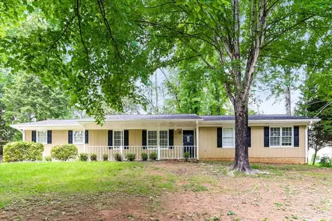 6206 Shallow Creek Ln, Douglasville, GA 30135