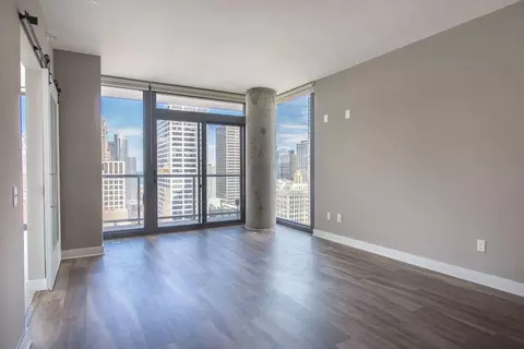 505 N State St #1-1, Chicago, IL 60654