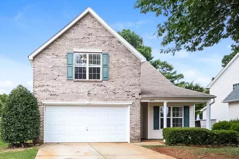 5712 Falls Ridge Ln, Charlotte, NC 28269