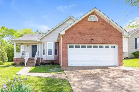 3068 Chateau Valley Dr, Nashville, TN 37207