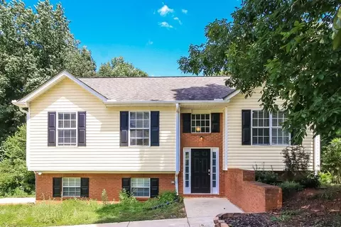 505 Brewer Dr, Locust Grove, GA 30248