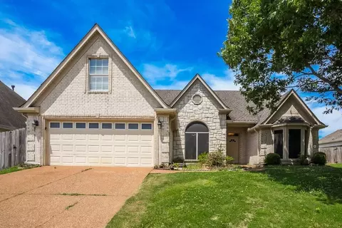 1531 Carlton Ridge Dr, Cordova, TN 38016