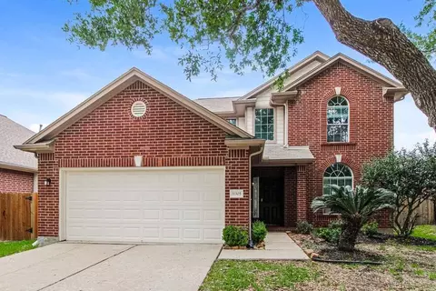 11305 Shoal Creek Dr, Pearland, TX 77584