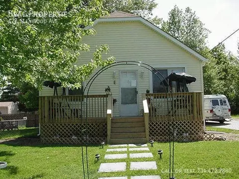 427 Glenwood Ave, Ypsilanti, MI 48198