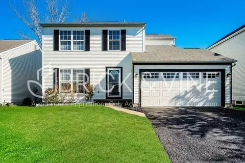 950 Radbourne Dr, Columbus, OH 43207
