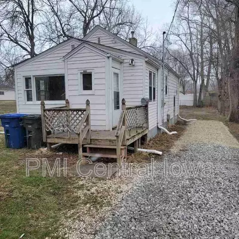 1211 Lewis Ave, Des Moines, IA 50315